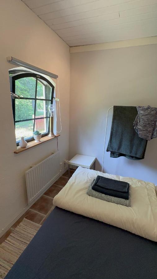 Stort Rymligt Boende Med Tva Sovrum Och Pentry I Lantlig Miljoe Hollviken Exterior photo