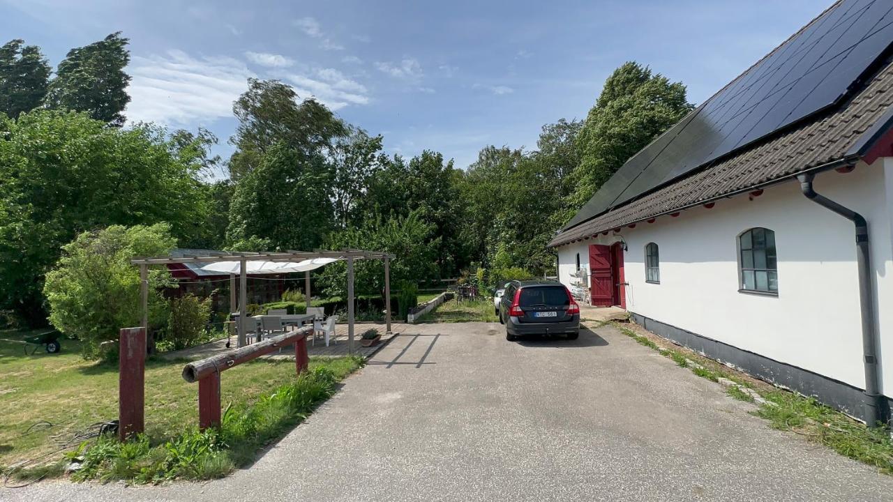 Stort Rymligt Boende Med Tva Sovrum Och Pentry I Lantlig Miljoe Hollviken Exterior photo